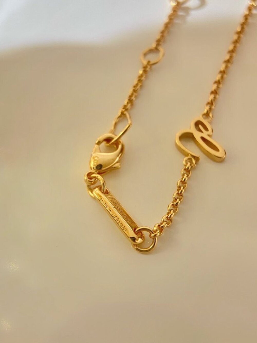 Chopard Happy Hearts Flower Necklace - Picture 5 of 7